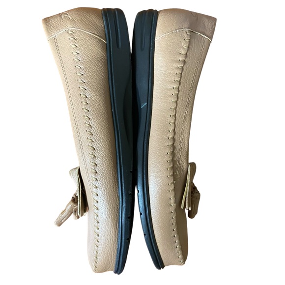 Dr Scholl’s Comfort Cushion Tan Slip on Fringe Tassel flat loafers Ladies 8M - Picture 2 of 6